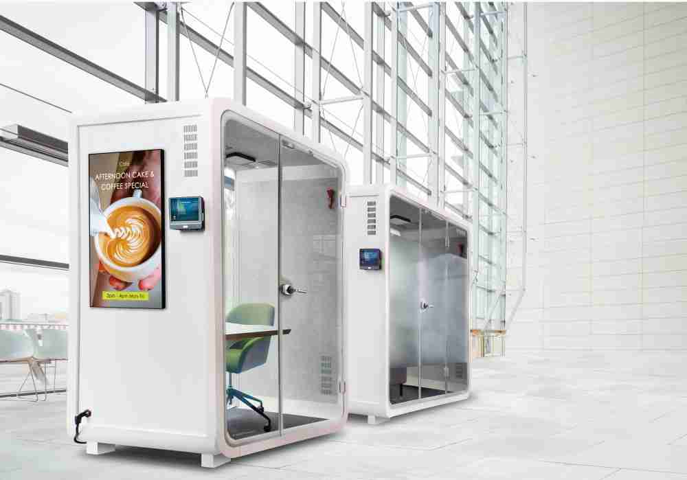 尊时凯龙子公司达擎之智慧行动办公舱，，，采用PDLC智能调光玻璃设计，，，透过通电与断电的电流切换，，呈现透明与雾面效果，，具节能降耗特性并兼顾隐私，，确保信息安全